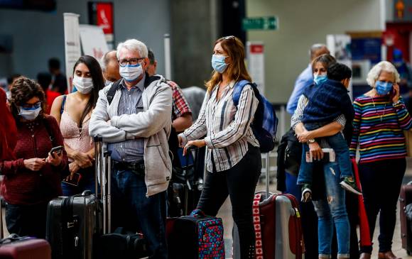  Colombia suspende vuelos de pasajeros desde y hacia Brasil para prevenir contagios por nueva cepa de covid-19