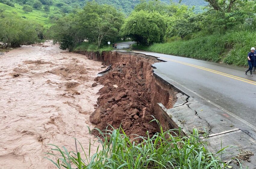  Emergencia por lluvias en Timaná, Huila