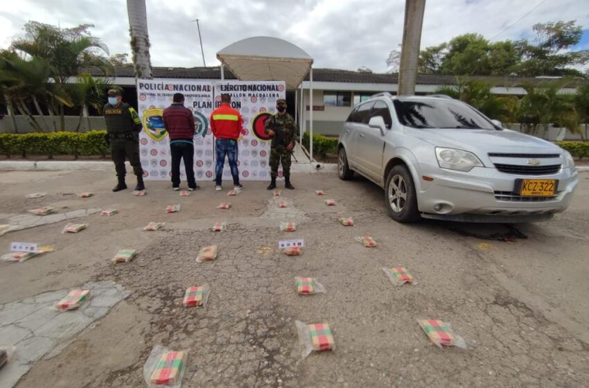  Policía y ejército incautan 23 kilos de marihuana en la vía al Putumayo